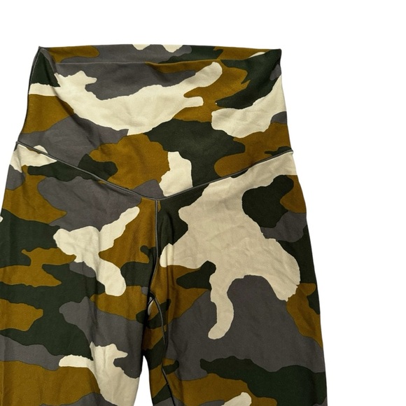 AERIE Offline Camo High Waisted Legging Size M Soft NWOT - Picture 8 of 9